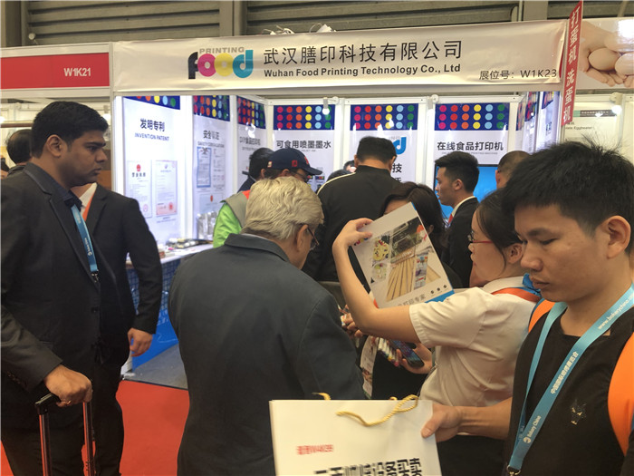 Muchos clientes nacionales y extranjeros vienen a visitar y consultar sobre las impresoras de alimentos de Sinojoinsun
